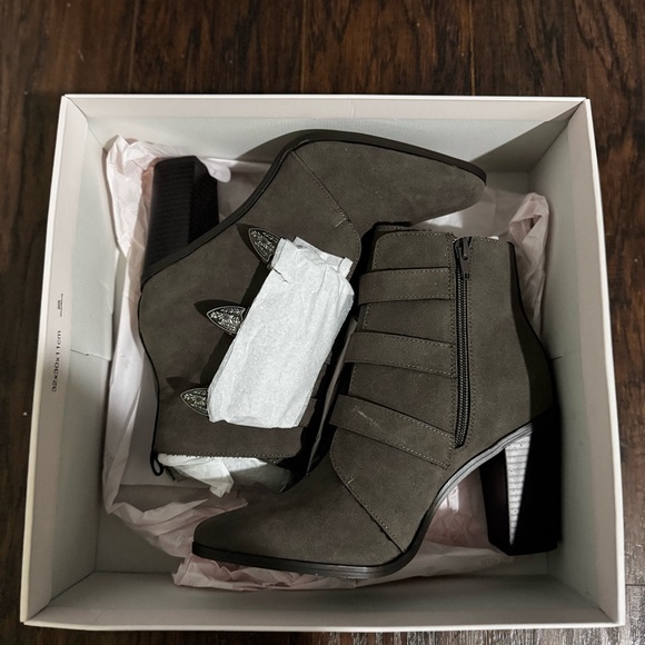JustFab Grey Booties - Never Worn - Picture 3 of 3